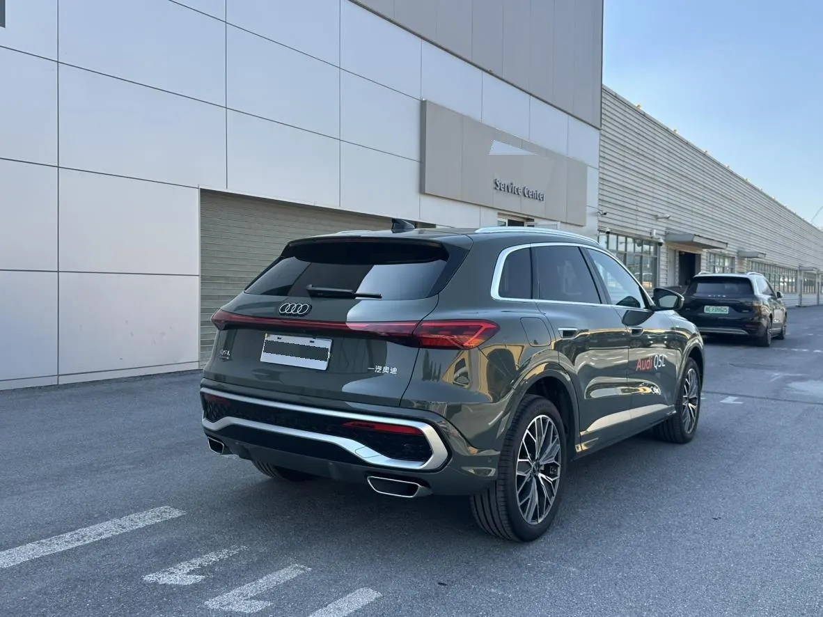 Audi 2026 Q5L 2.0T Smart Hybrid Luxury Automatic Gear 4