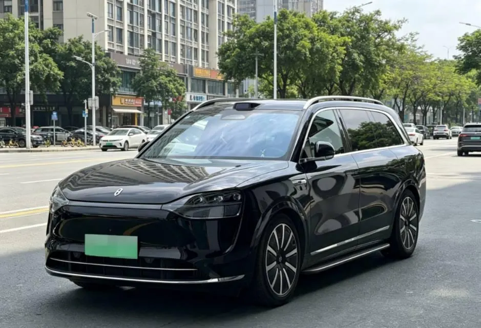 AITO 2024 AITO M9 extended range Ultra 42kWh automatic gear - View 1