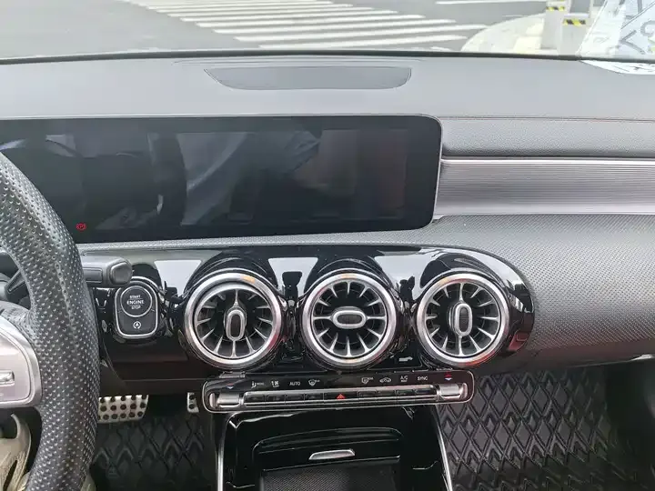Mercedes Benz Class A AMG 2019 AMG A 35 L 4MATIC 4