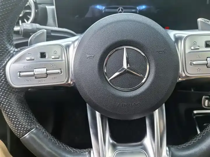 Mercedes Benz Class A AMG 2019 AMG A 35 L 4MATIC 5