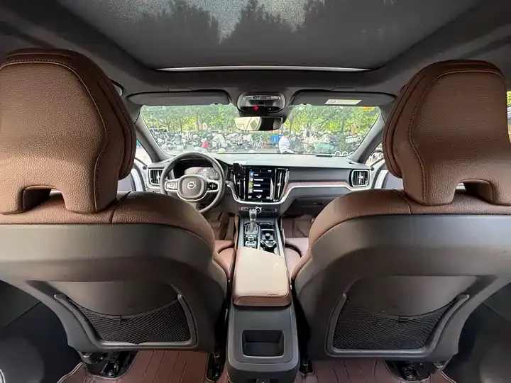 Volvo S60 2021 T4 Zhiyuan Deluxe Edition 10