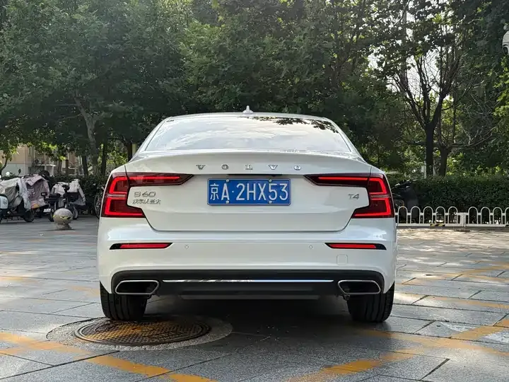 Volvo S60 2021 T4 Zhiyuan Deluxe Edition 5
