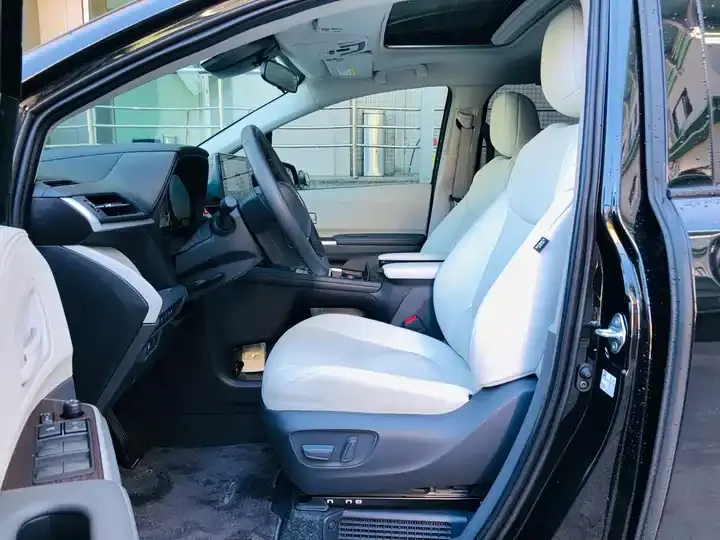 Sana SIENNA 2026 2.5L Dual Engine Two-Drive Comfort Edition 10