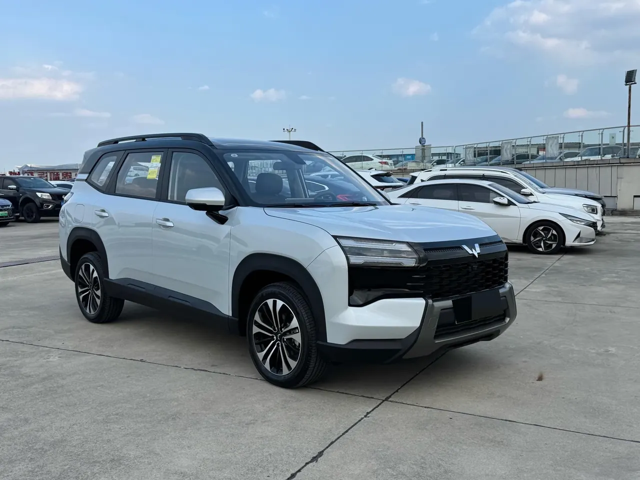WuLing 2026 Starlight 560 1.5 Stepless 125km Luxury Automatic Transmission 3