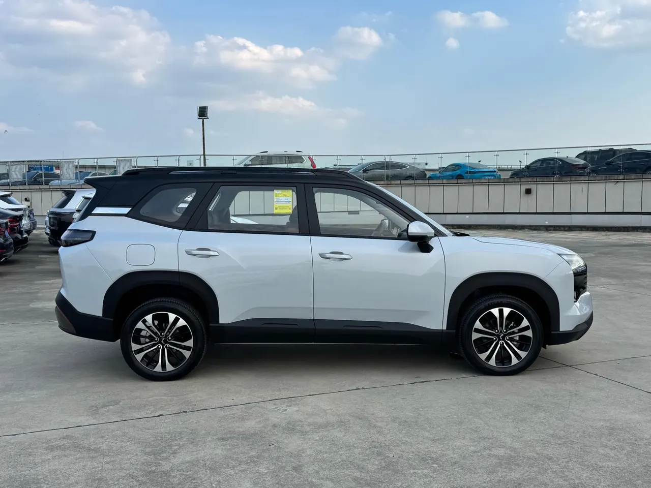 WuLing 2026 Starlight 560 1.5 Stepless 125km Luxury Automatic Transmission 4