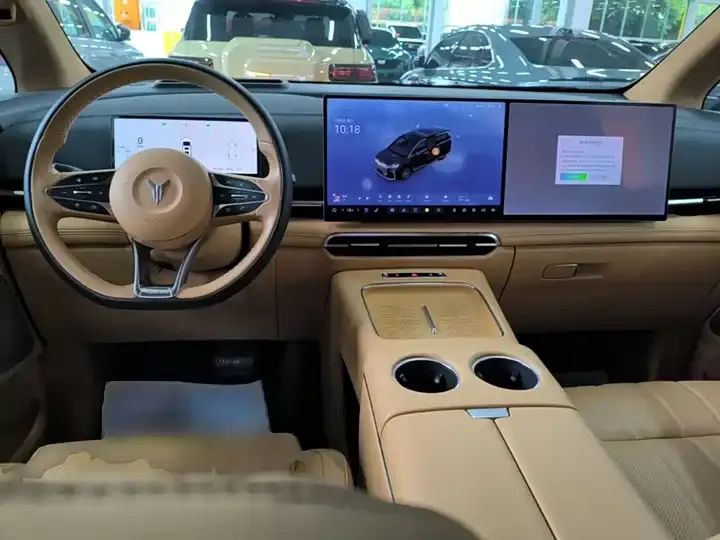 Voyah Dreamer 2025 PHEV Four-wheel Drive Flagship Kunpeng Edition 10