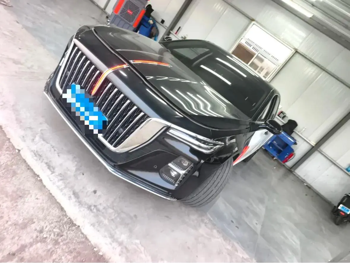 HongQi 2024 H5 2.0T Zhilian Qi Chang Edition Automatic Gear - View 1