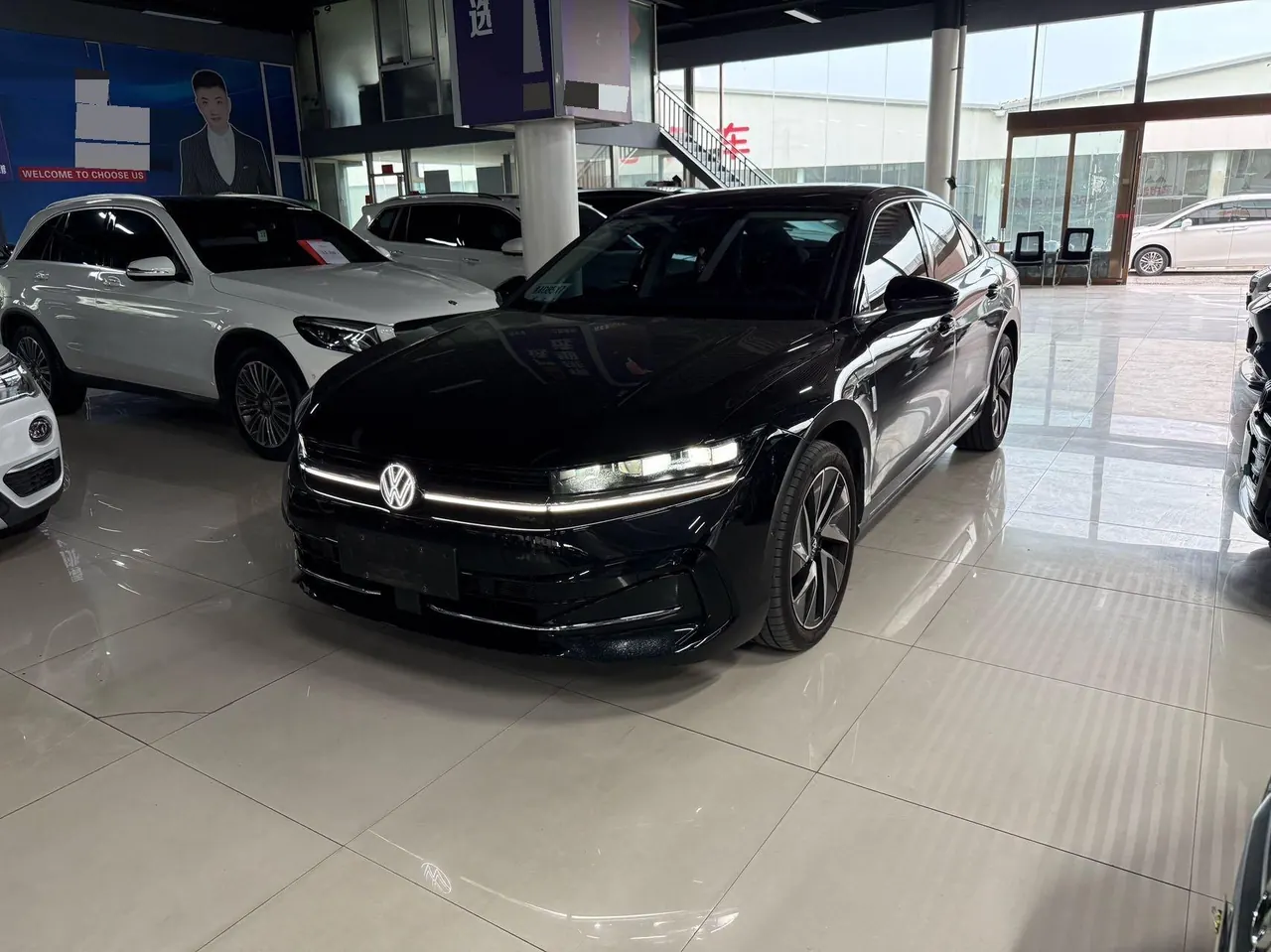 Volkswagen 2024 Magotan 2.0TSI 380TSI Premium Edition Da Mai Bag Automatic Gear - View 1