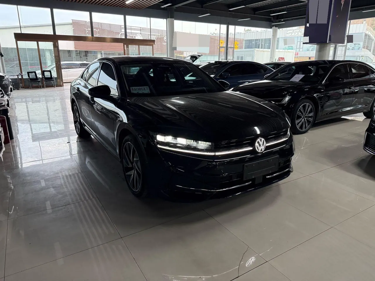 Volkswagen 2024 Magotan 2.0TSI 380TSI Premium Edition Da Mai Bag Automatic Gear 4