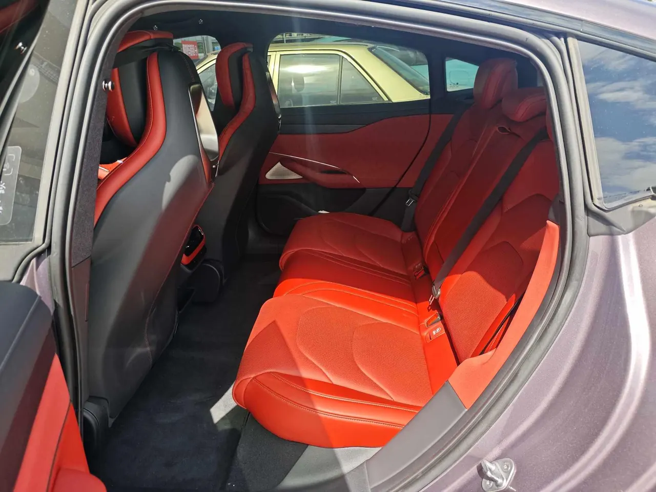 MI 2024 SU 7 700km Rear Drive Long Endurance Smart Driving Edition Automatic Gear 3