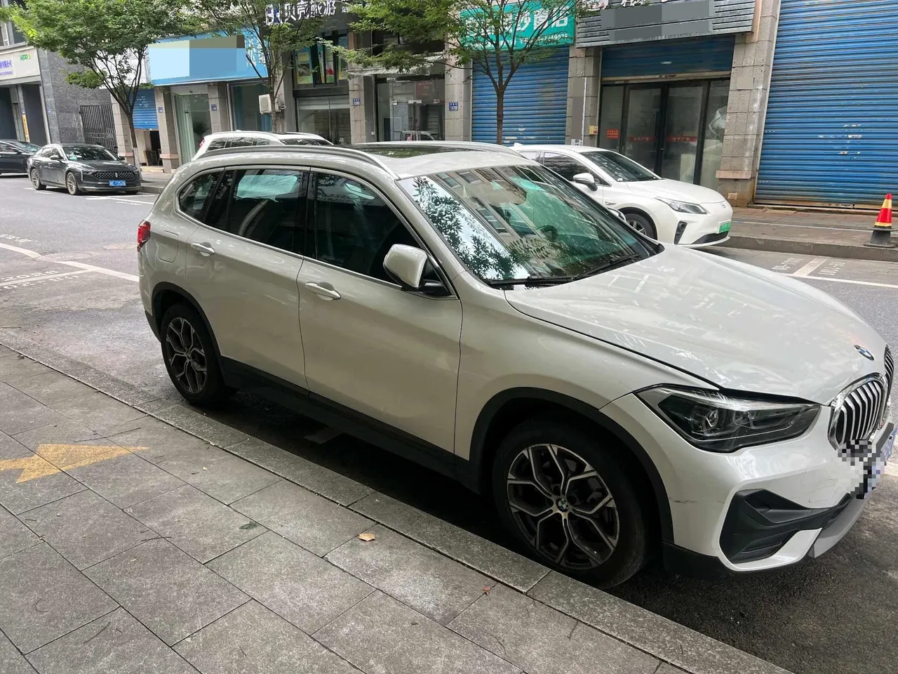 BMW 2021 X1 sDrive25Li 2.0T Leading Automatic Gear 2