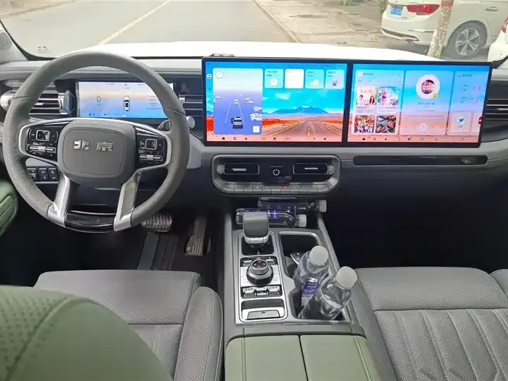 Beijing cross-country BJ40 extended range 2025 yuan environment smart version 12
