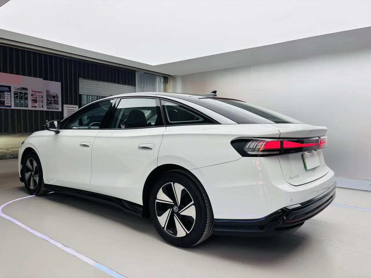 Volkswagen 2024 ID. 7 VIZZION AIR automatic 6