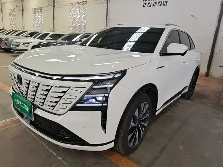 ChangAn CS75PLUS 2025 4th Generation UItra 2.0T New Blue Whale Cloud - View 1
