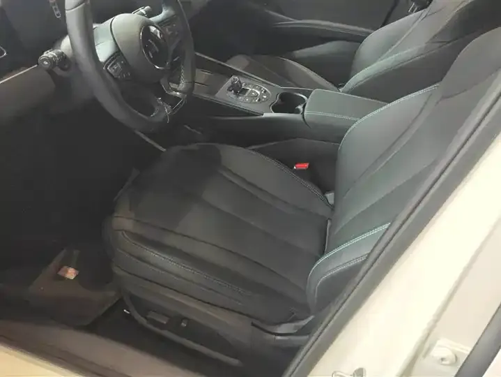 Seal 06 DM-i Travel Edition 2025 DM-i 150KM Premium 9
