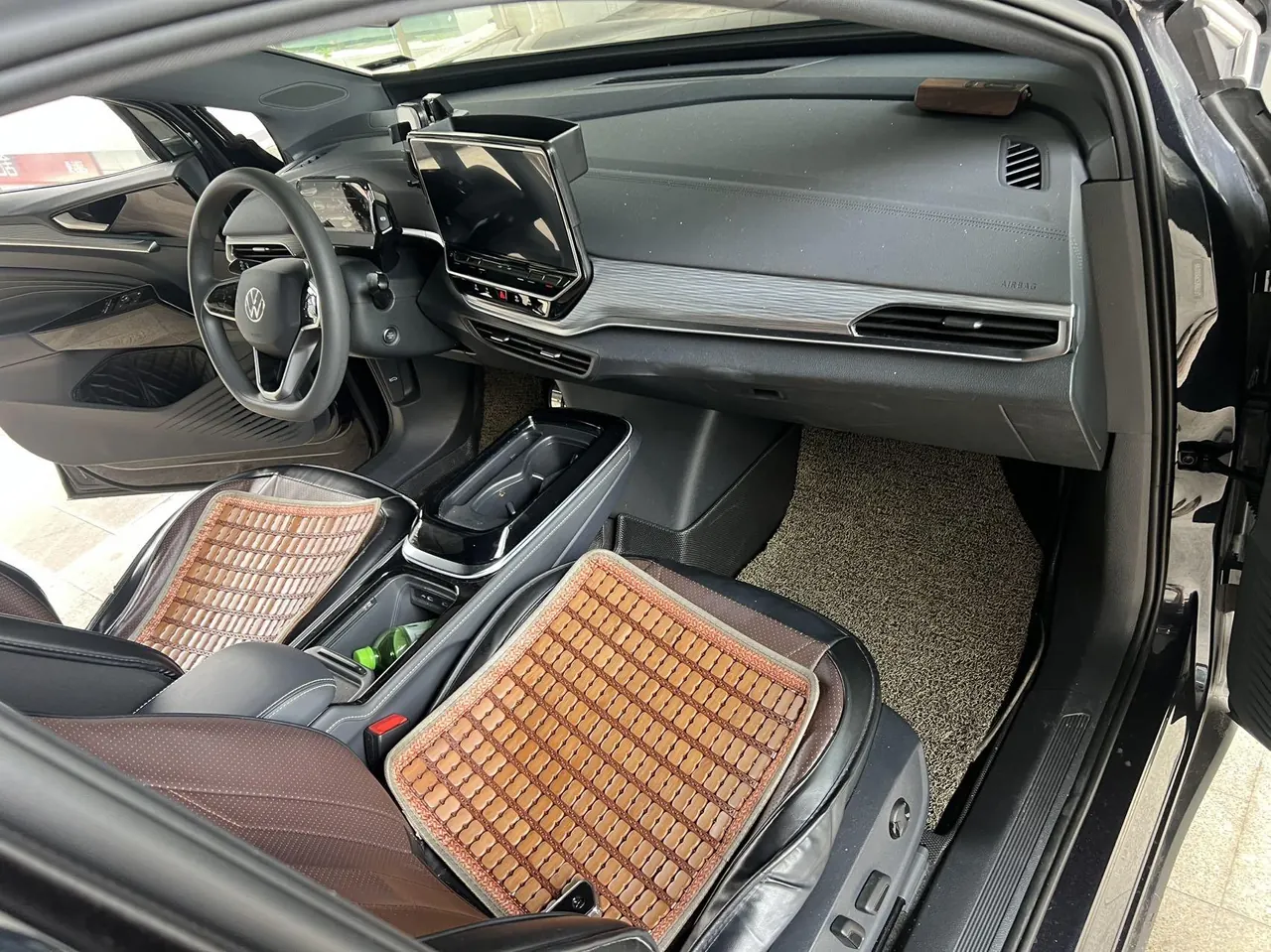 Volkswagen 2024 ID. 4 CROZZ Pure Limited Edition Automatic Transmission 3