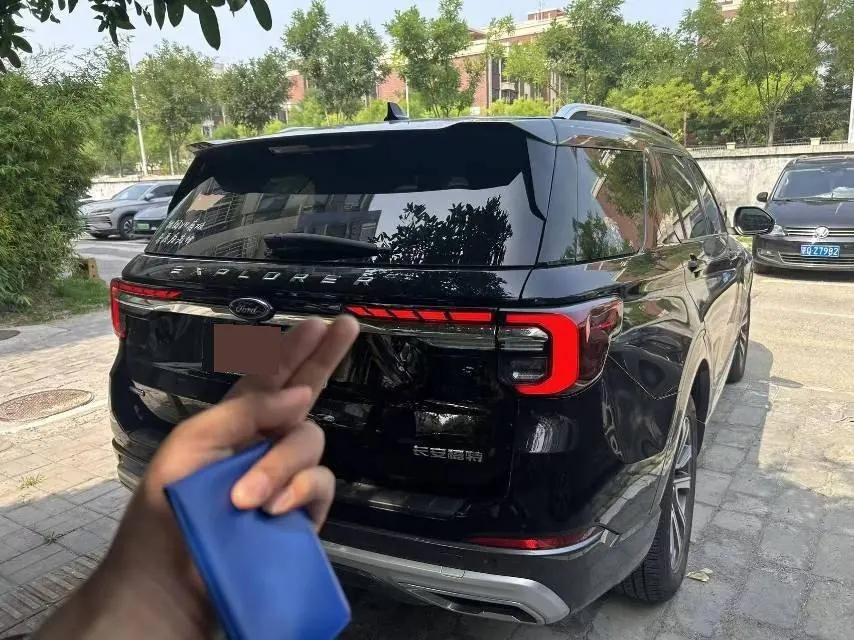 Ford 2023 Explorer 2.3T EcoBoost 285 4-wheel fashion plus version 6-seat automatic gear 7