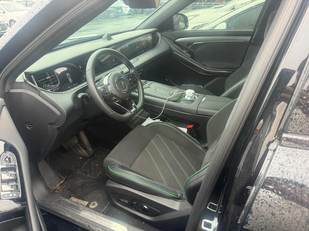 Voyah 2025 FREE 318 259km Four-wheel Drive Exploration Edition Automatic Gear 3