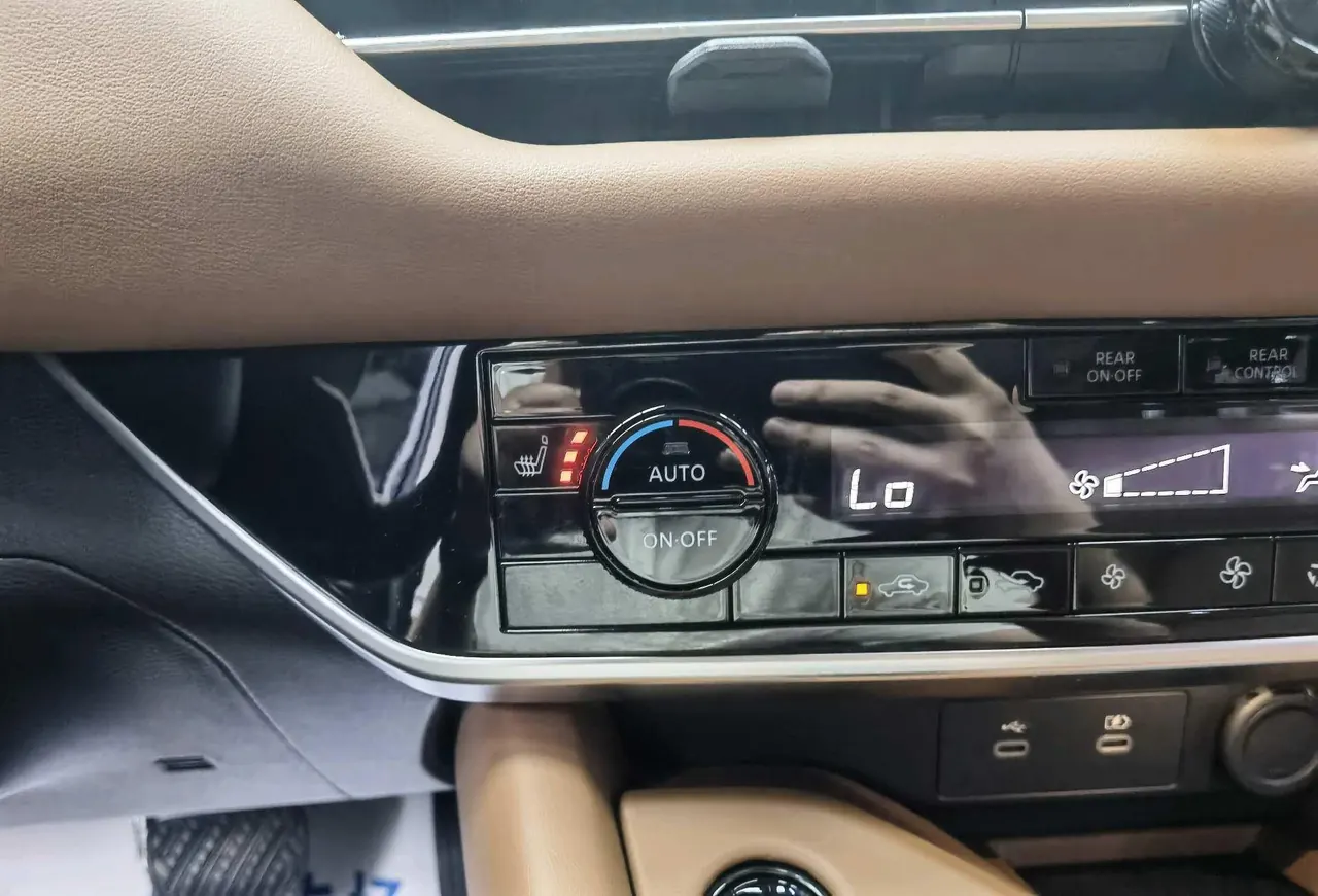 Nissan 2024 Land Exploration 2.0T 380VC-TURBO Four-wheel Drive Intelligent Driving Edition 7-seat Automatic Gear 11