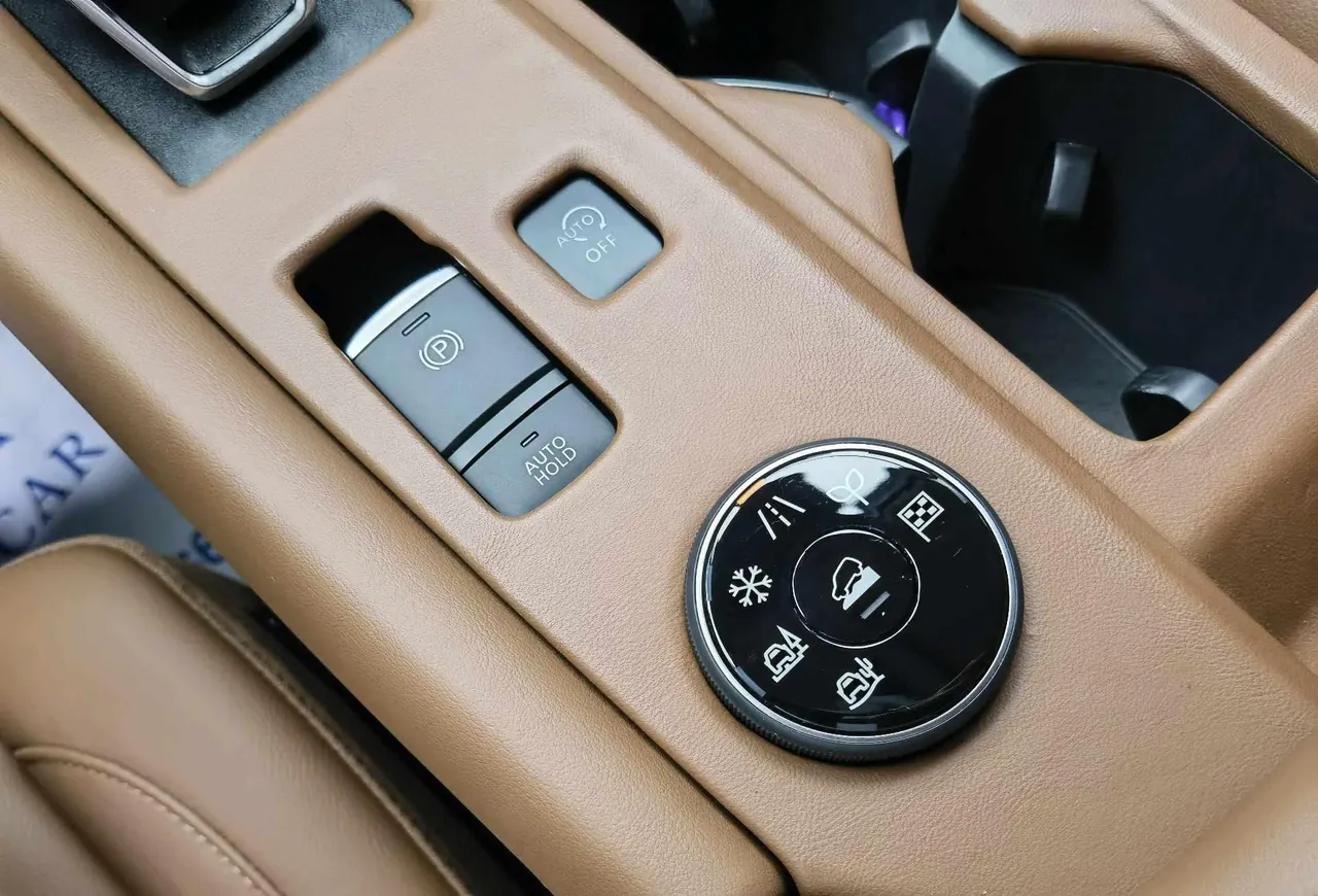 Nissan 2024 Land Exploration 2.0T 380VC-TURBO Four-wheel Drive Intelligent Driving Edition 7-seat Automatic Gear 12