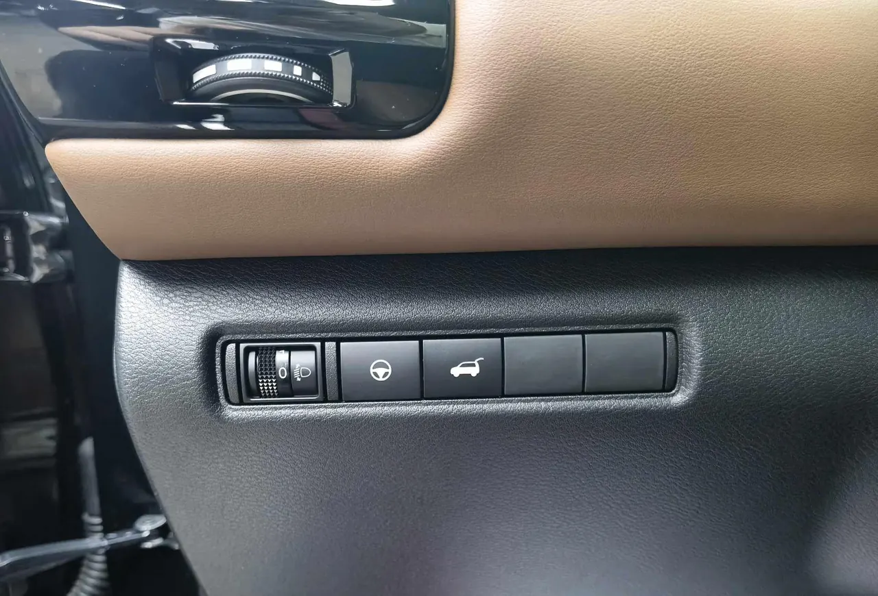 Nissan 2024 Land Exploration 2.0T 380VC-TURBO Four-wheel Drive Intelligent Driving Edition 7-seat Automatic Gear 13