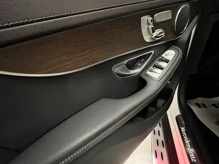 Mercedes Benz GLC 2022 to GLC 300 L 4MATIC Dynamic Tibetan Edition 7