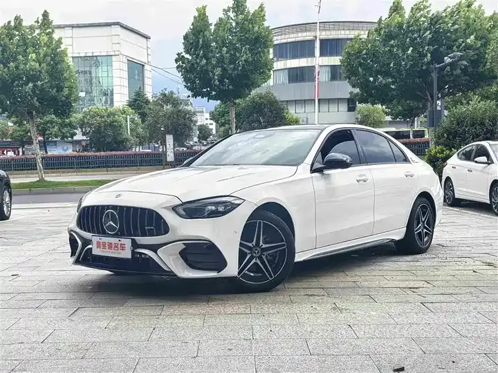 Mercedes Benz Class C 2025 to C 260 L Night Sports Edition - View 1
