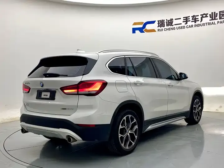 BMW X1 2021 sDrive20Li exclusive type 5