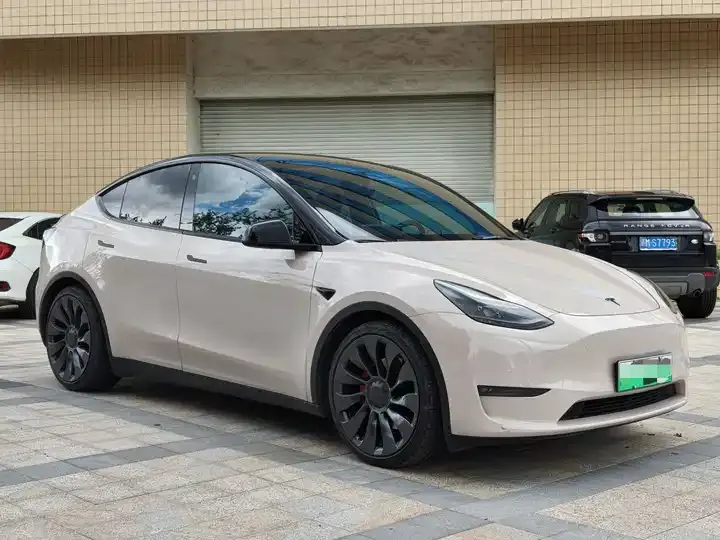 Model Y 2022 Performance High Performance All Wheel Drive 3