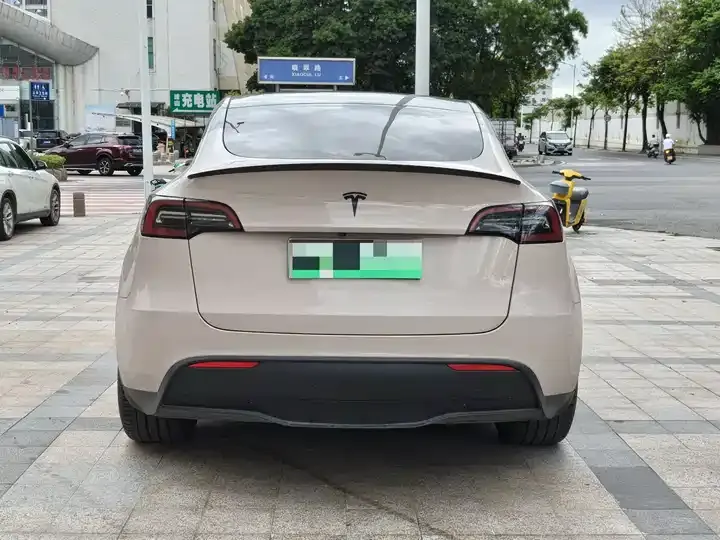 Model Y 2022 Performance High Performance All Wheel Drive 5