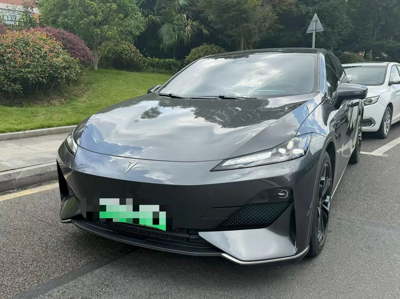 Open image lightbox: ChangAn Deepal 2023 SL 03 200Max Range-extended Automatic Gear