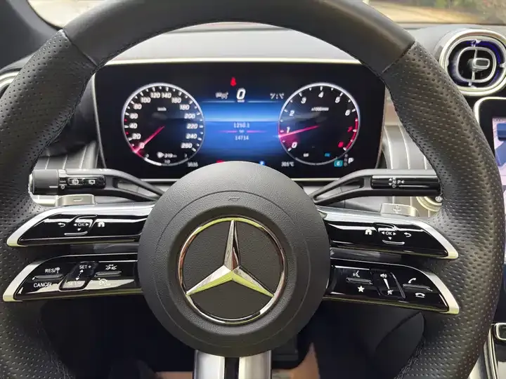 Mercedes Benz GLC 2024 GLC 300 L 4MATIC Dynamic 7-seat 10