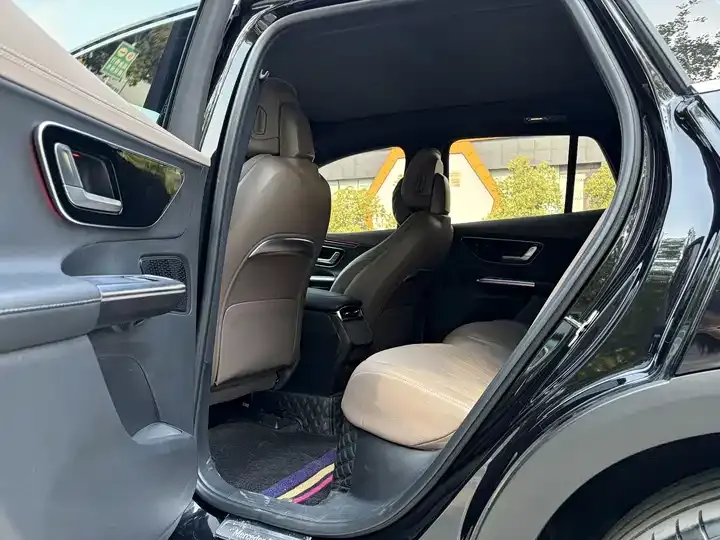 Mercedes Benz EQE SUV 2024 500 4MATIC Pioneer Edition 12