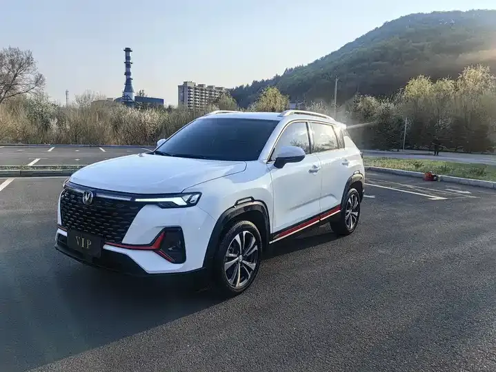 ChangAn CS35PLUS 2022 Blue Whale NE 1.4T DCT Luxury Model - View 1