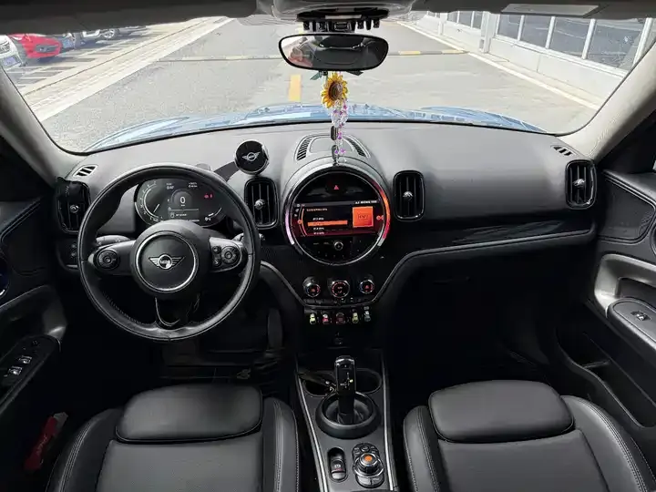 MINI COUNTRYMAN 2022 1.5T COOPER Connoisseur 10