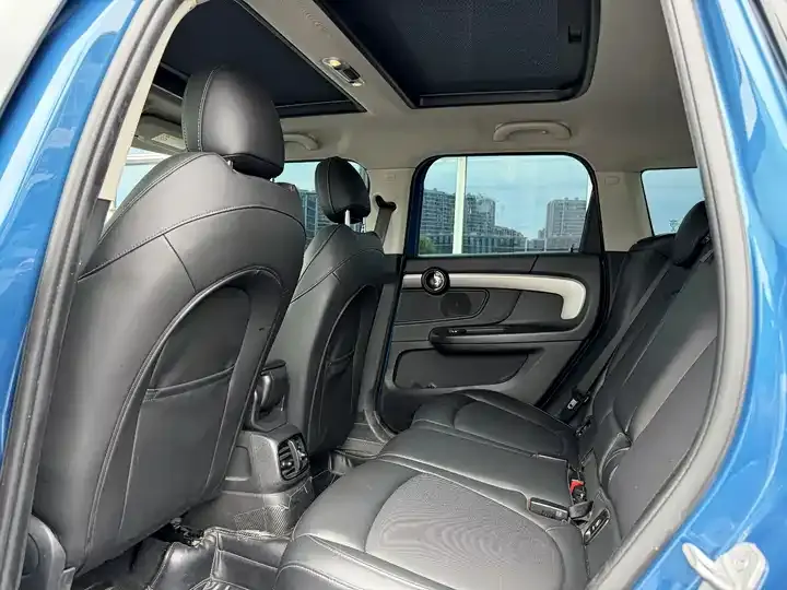 MINI COUNTRYMAN 2022 1.5T COOPER Connoisseur 12