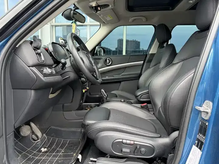 MINI COUNTRYMAN 2022 1.5T COOPER Connoisseur 6