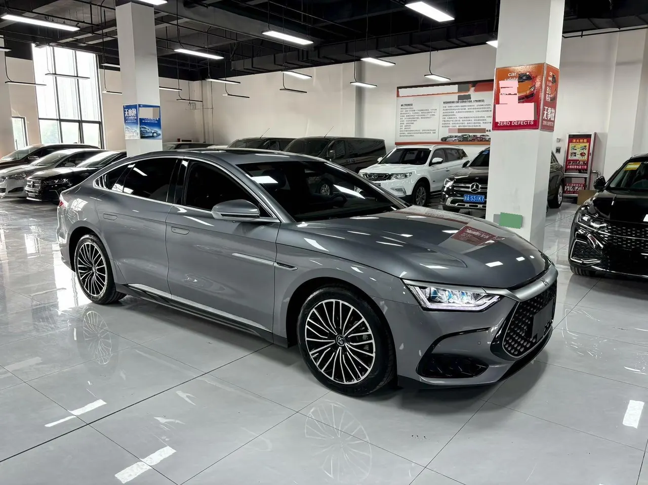 BYD 2023 Han DM-i 1.5T stepless champion version 121KM exclusive automatic gear 2
