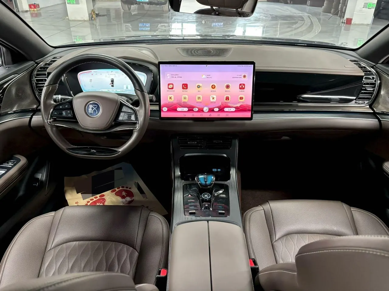 BYD 2023 Han DM-i 1.5T stepless champion version 121KM exclusive automatic gear 5