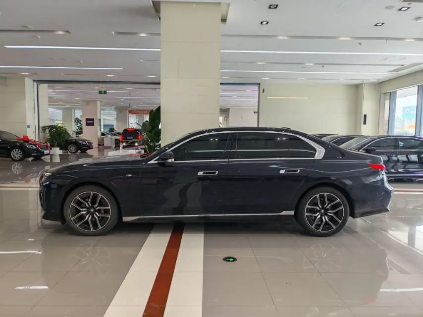 BMW 7 Series (Imported) 2023 735Li 48V 3.0T M Sports Suit Automatic Gear 2