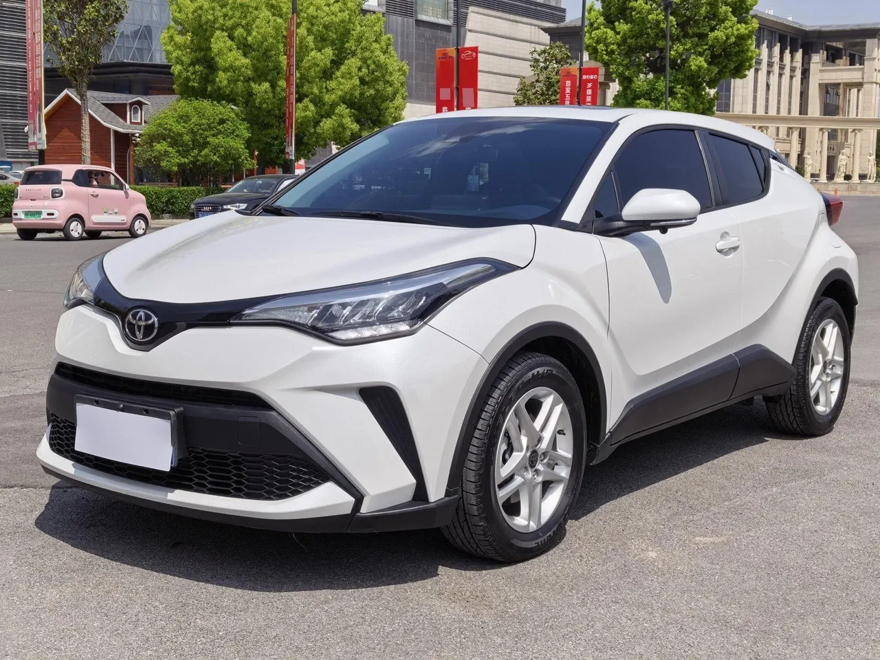 Toyota 2023 C- HR 2.0 stepless leading version of automatic gear - View 1