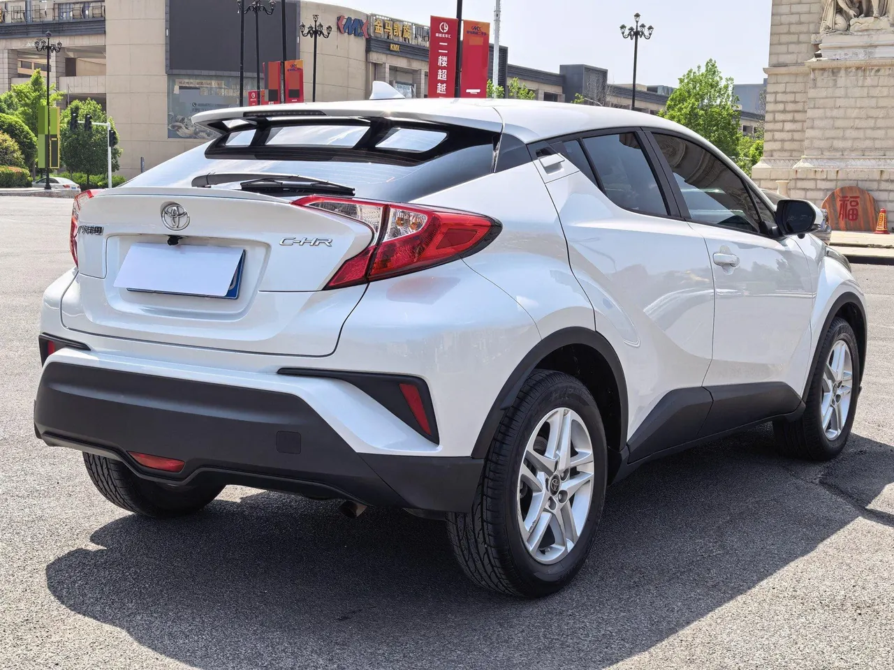 Toyota 2023 C- HR 2.0 stepless leading version of automatic gear 7