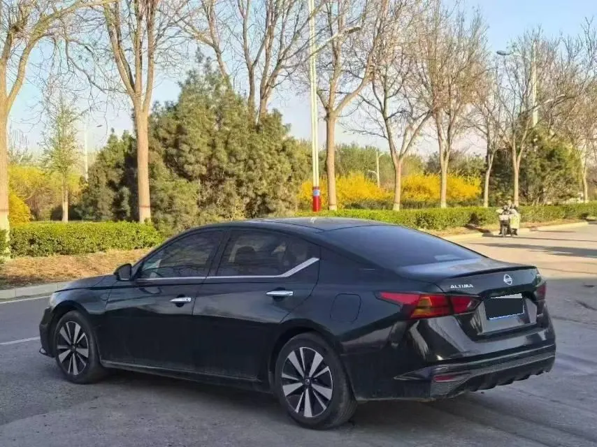 Nissan 2021 Teana 2.0 Stepless XL Comfort Edition Automatic Gear 3