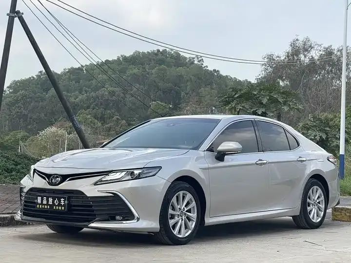 Open image lightbox: Camry 2021 2.0G Deluxe Edition