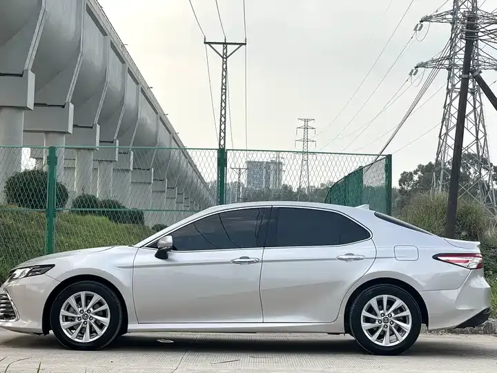 Camry 2021 2.0G Deluxe Edition 4