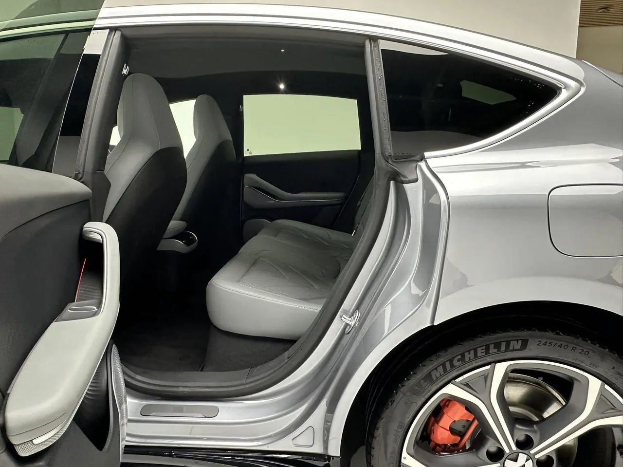 NIO 2025 ET5 75kWh automatic transmission 4