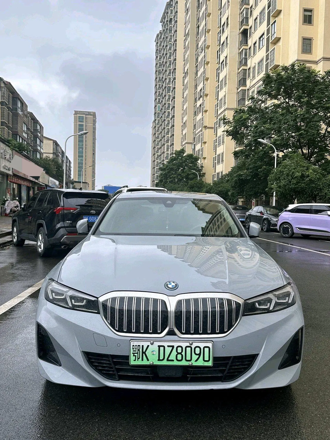 BMW 2025 i3 eDrive 35 L automatic gear 2