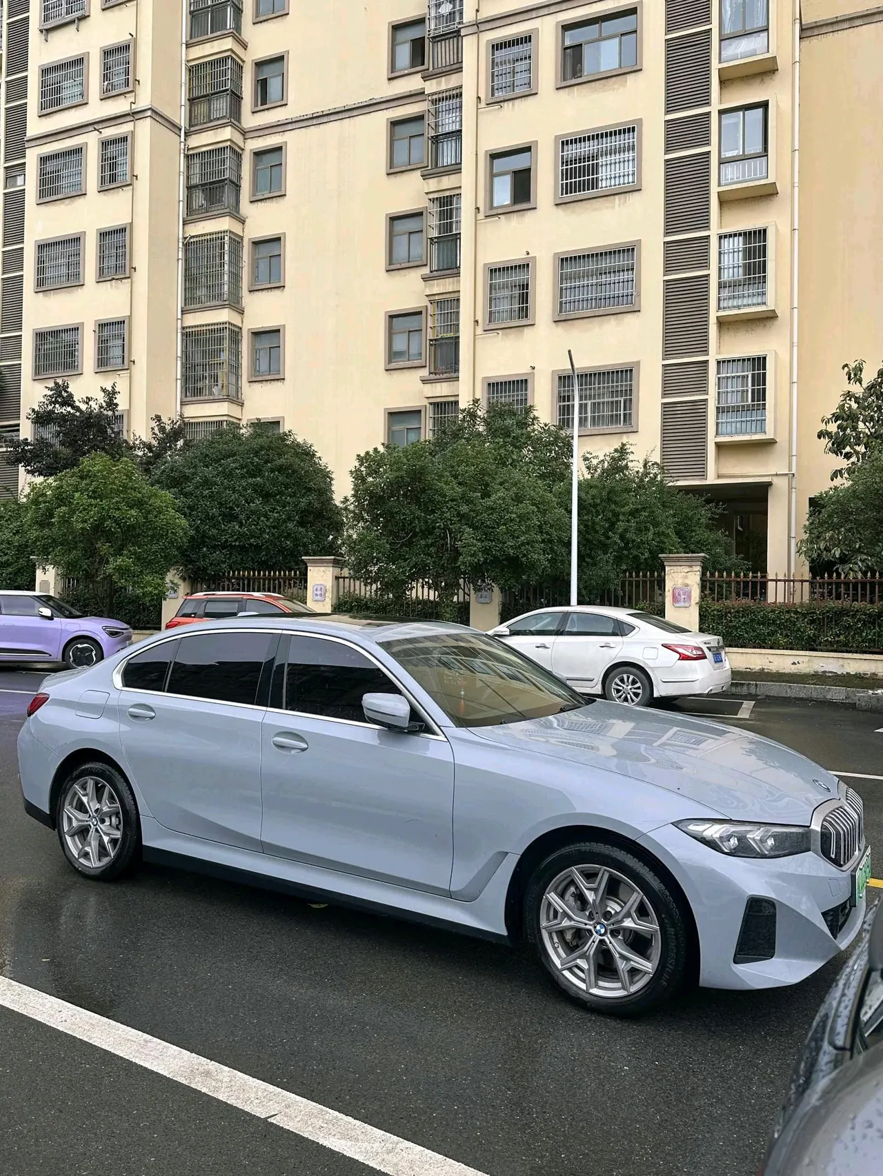 BMW 2025 i3 eDrive 35 L automatic gear 3