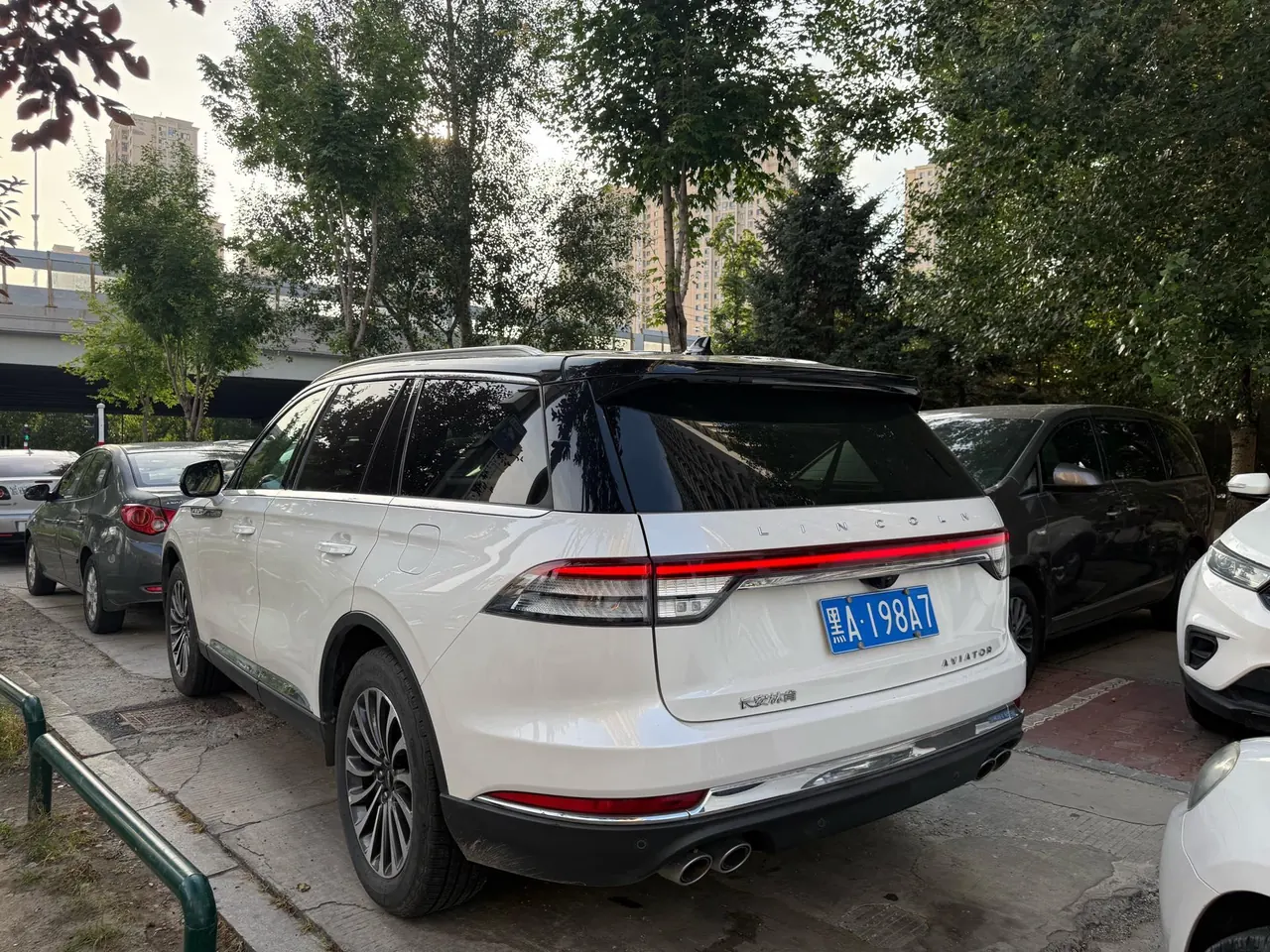 Lincoln 2020 Aviator 3.0T V6 Four-wheel Drive Elegant Edition Automatic Gear 9