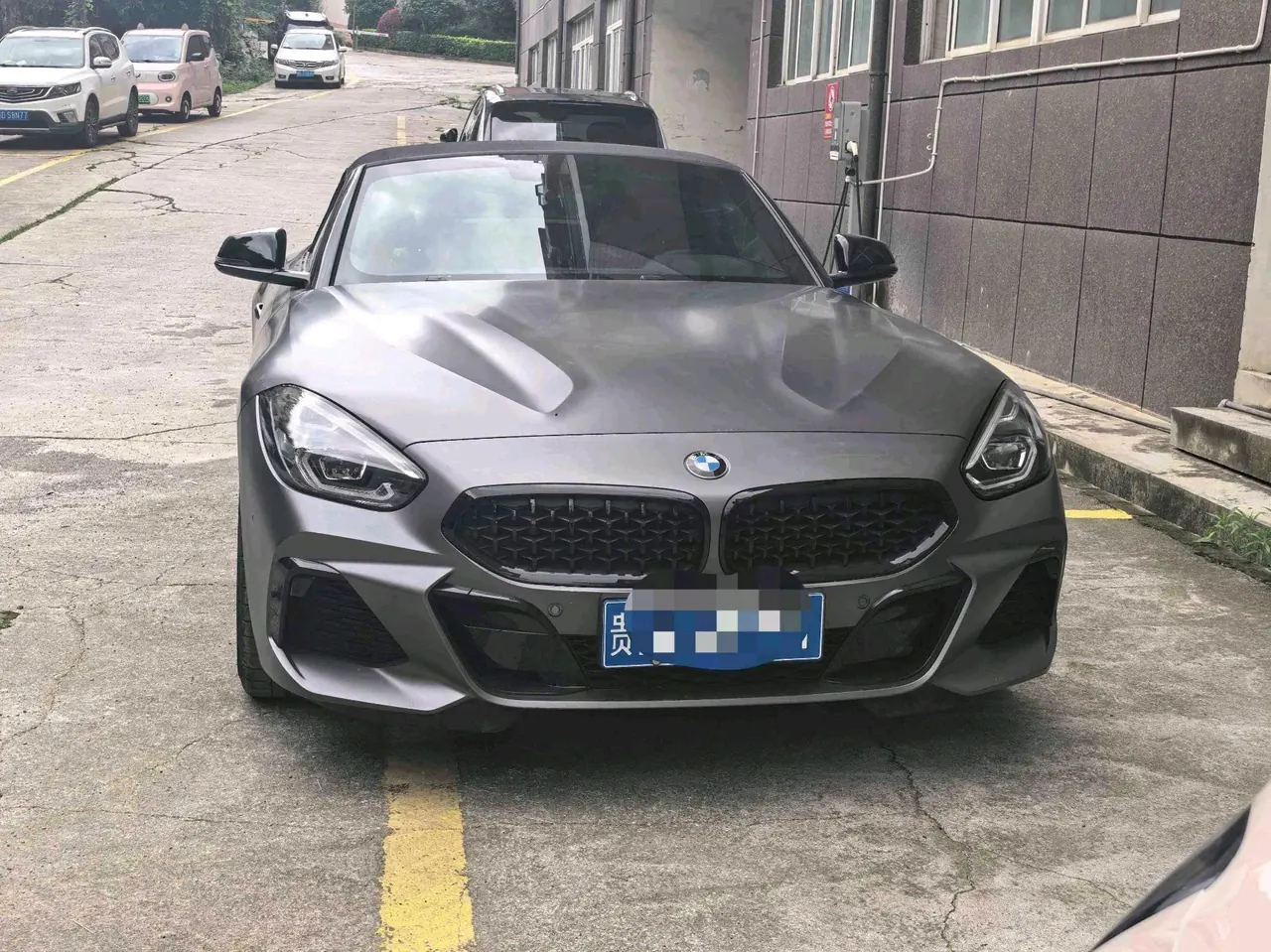 Open image lightbox: BMW Z4 (Imported) 2020 Z4 sDrive25i 2.0T Silver Cream Limited Edition Automatic Gear